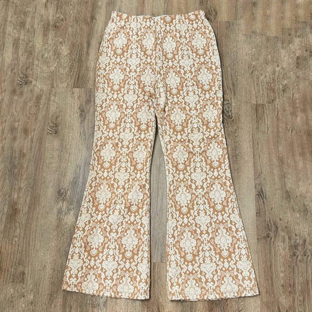 Soft Surroundings Sumptuous Pull‎ on Tan Ivory Wide Leg Flare Pants